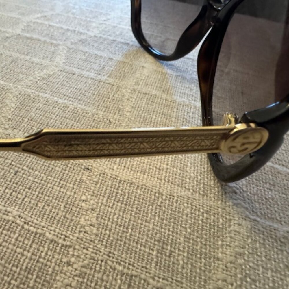 Gucci Sunglasses - Picture 2 of 6
